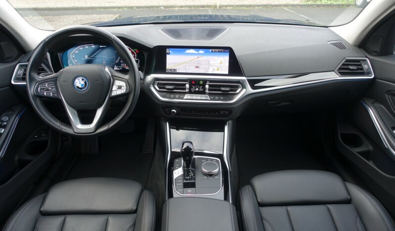BMW 320 E TOURING HYBRIDE RECHARGEABLE 204 CH complet