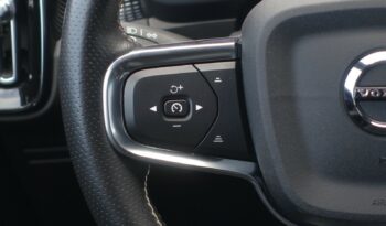 VOLVO XC 40 T4 HYBRIDE RECHARGEABLE GEARTRONIC 211 CH  R-DESIGN complet