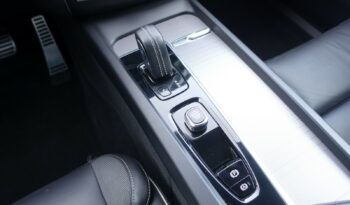 VOLVO XC 60 T6 HYBRIDE RECHARGEABLE GEARTRONIC AWD 253 + 87 CH R-DESIGN complet