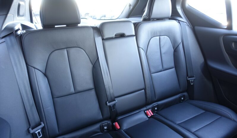 VOLVO XC 40 T4 HYBRIDE RECHARGEABLE GEARTRONIC 211 CH ( 129 CH + 82 CH ) INSCRIPTION complet