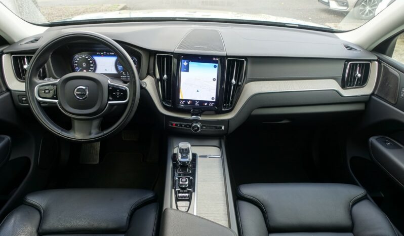 VOLVO XC 60 B4 2.0 L GEARTRONIC 197 CH MHEV INSCRIPTION complet