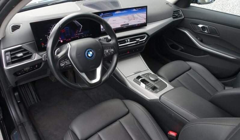 BMW 320 E TOURING HYBRIDE RECHARGEABLE 204 CH complet