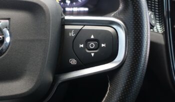 VOLVO XC 40 T4 HYBRIDE RECHARGEABLE GEARTRONIC 211 CH  R-DESIGN complet