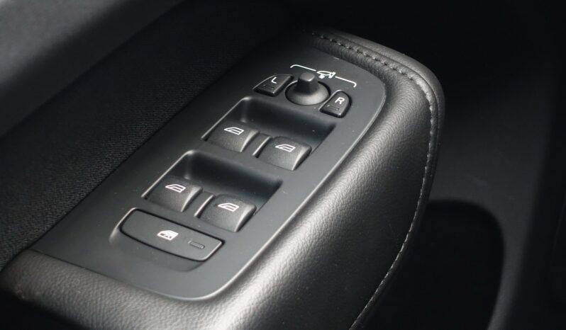 VOLVO XC 60 D4 2.0 L GEARTRONIC 163CH MOMENTUM complet