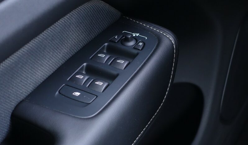 VOLVO XC 60 T6 HYBRIDE RECHARGEABLE GEARTRONIC AWD 253 + 87 CH R-DESIGN complet