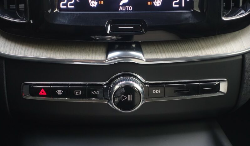 VOLVO XC 60 B4 2.0 L GEARTRONIC 197 CH MHEV INSCRIPTION complet