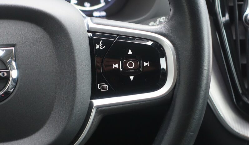 VOLVO XC 60 D4 2.0 L GEARTRONIC 163CH INSCRIPTION complet