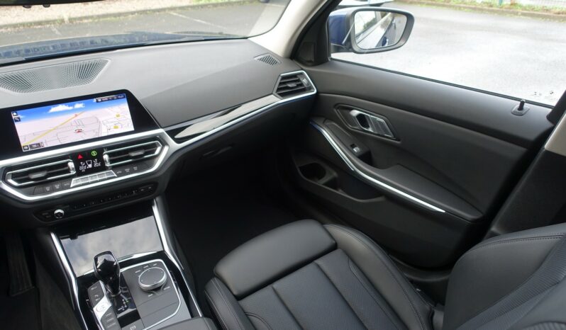 BMW 320 E TOURING HYBRIDE RECHARGEABLE 204 CH complet