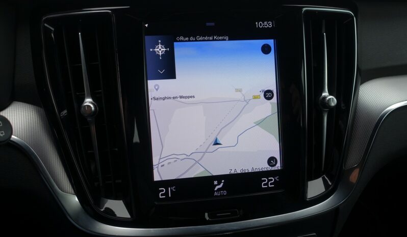 VOLVO V 60 T8 AWD GEARTRONIC 303CH + 87 CH HYBRIDE RECHARGEABLE R-DESIGN complet