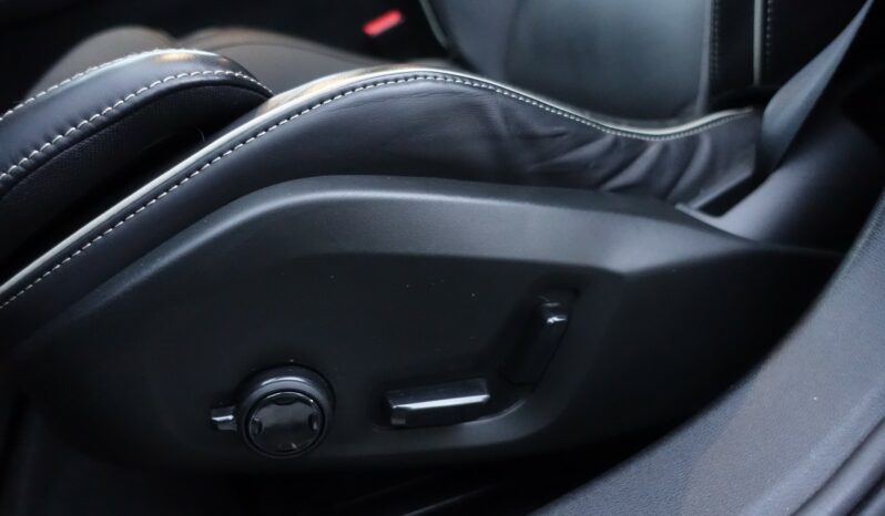 VOLVO V 60 T8 AWD HYBRIDE RECHARGEABLE GEARTRONIC 318 CH + 87  R-DESIGN complet