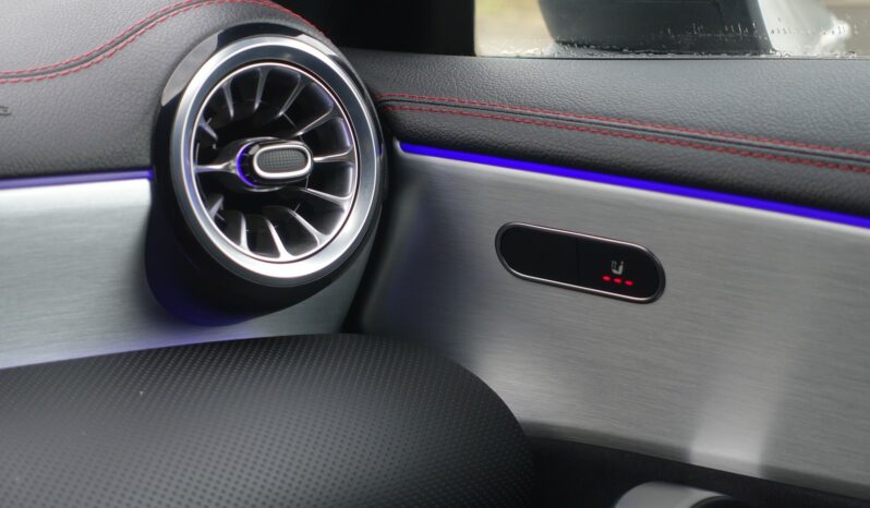 MERCEDES CLA SHOOTING BRAKE 250E 8G-DCT 218 CH HYBRIDE RECHARGEABLE 160 CH + 75 KW  AMG-LINE complet