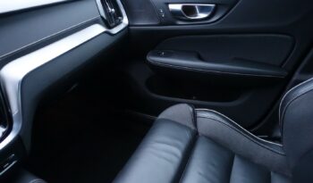 VOLVO V 60 T8 AWD HYBRIDE RECHARGEABLE GEARTRONIC 318 CH + 87  R-DESIGN complet
