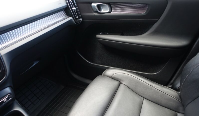 VOLVO XC 40 T4 HYBRIDE RECHARGEABLE GEARTRONIC 211 CH  R-DESIGN complet