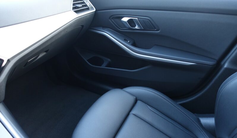 BMW 320 E TOURING HYBRIDE RECHARGEABLE 204 CH complet