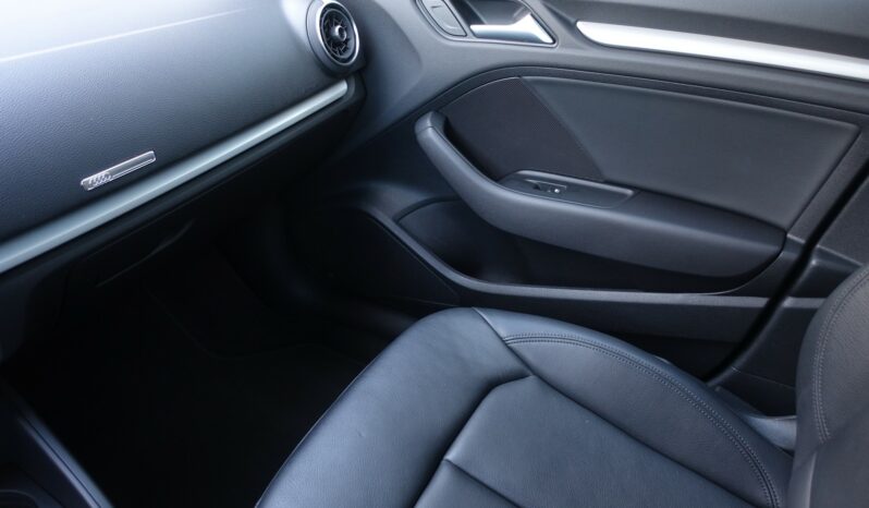 AUDI A3 BERLINE 30 TDI  S-LINE complet