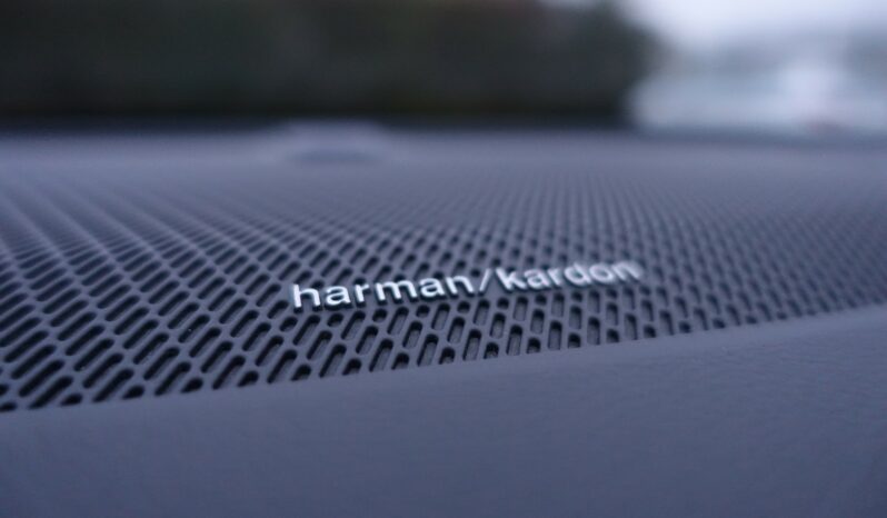 VOLVO V 60 T8 AWD HYBRIDE RECHARGEABLE GEARTRONIC 318 CH + 87  R-DESIGN complet