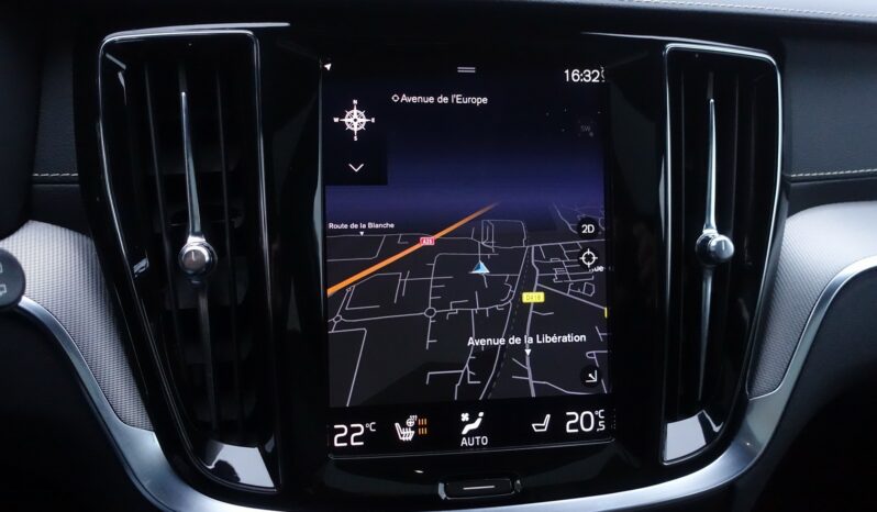 VOLVO V 60 T8 AWD HYBRIDE RECHARGEABLE GEARTRONIC 318 CH + 87  R-DESIGN complet