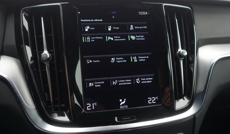 VOLVO V 60 T8 AWD GEARTRONIC 303CH + 87 CH HYBRIDE RECHARGEABLE R-DESIGN complet