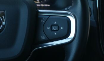 VOLVO XC 40 T4 HYBRIDE RECHARGEABLE GEARTRONIC 211 CH ( 129 CH + 82 CH ) INSCRIPTION complet