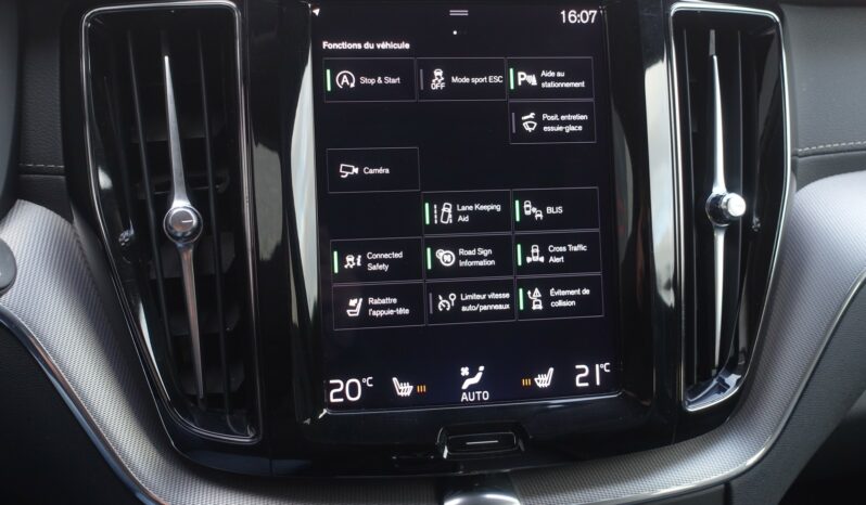 VOLVO XC 60 D4 2.0 L GEARTRONIC 163CH INSCRIPTION complet