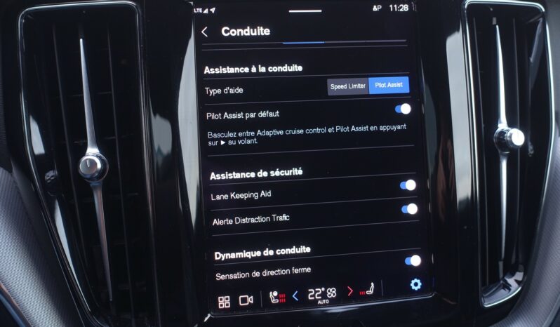 VOLVO XC 60 T6 HYBRIDE RECHARGEABLE GEARTRONIC AWD 253 + 87 CH R-DESIGN complet