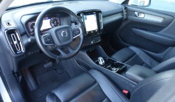 VOLVO XC 40 T4 HYBRIDE RECHARGEABLE GEARTRONIC 211 CH ( 129 CH + 82 CH ) INSCRIPTION complet