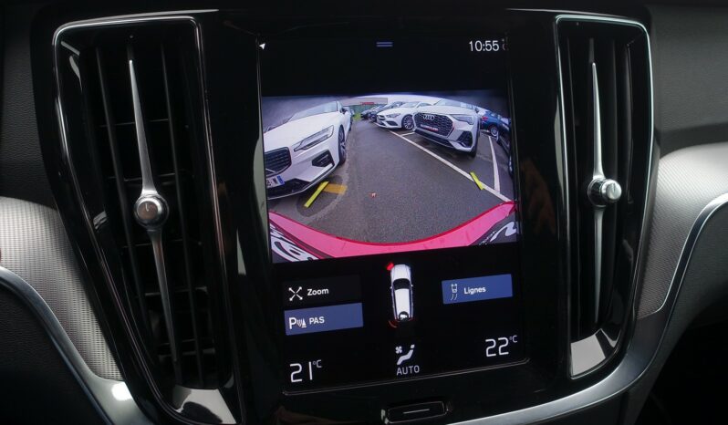 VOLVO V 60 T8 AWD GEARTRONIC 303CH + 87 CH HYBRIDE RECHARGEABLE R-DESIGN complet