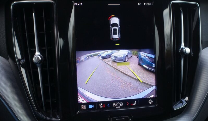 VOLVO XC 60 T6 HYBRIDE RECHARGEABLE GEARTRONIC AWD 253 + 87 CH R-DESIGN complet