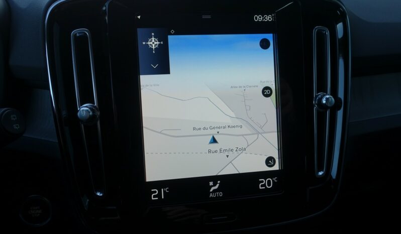 VOLVO XC 40 T4 HYBRIDE RECHARGEABLE GEARTRONIC 211 CH ( 129 CH + 82 CH ) INSCRIPTION complet