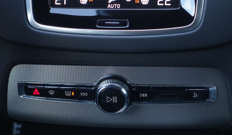 VOLVO XC 90 T8 4WD 7 PLACES HYBRIDE RECHARGEABLE GEARTRONIC 390 CH  R-DESIGN complet