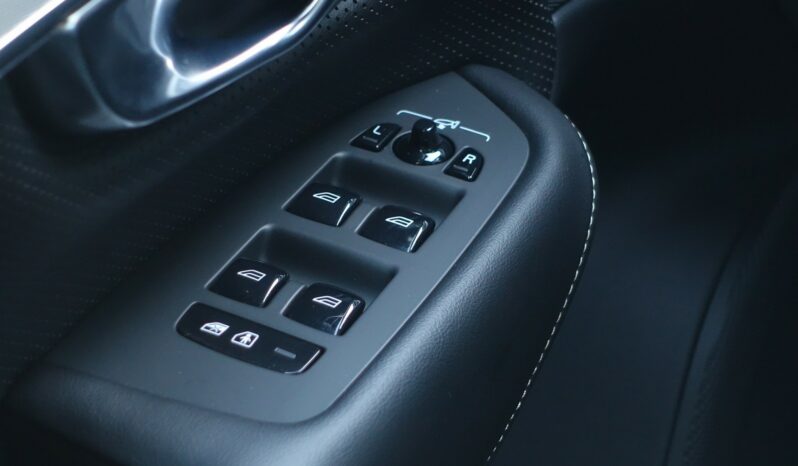 VOLVO XC 90 T8 4WD 7 PLACES HYBRIDE RECHARGEABLE GEARTRONIC 390 CH  R-DESIGN complet