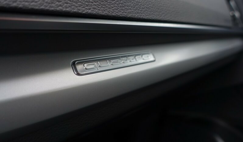 AUDI Q5 50 TFSI E 299 CH QUATTRO S-TRONIC HYBRIDE RECHARGEABLE complet