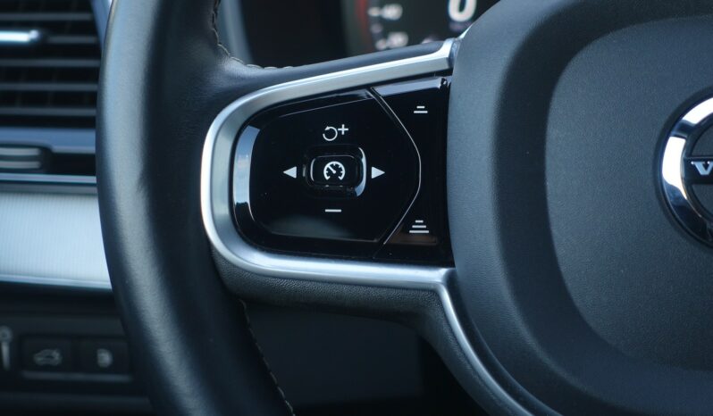 VOLVO XC 90 T8 4WD 7 PLACES HYBRIDE RECHARGEABLE GEARTRONIC 390 CH  R-DESIGN complet