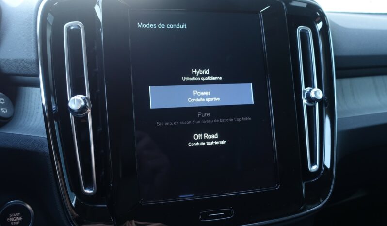VOLVO XC 40 T4 HYBRIDE RECHARGEABLE GEARTRONIC 211 CH ( 129 CH + 82 CH ) INSCRIPTION complet