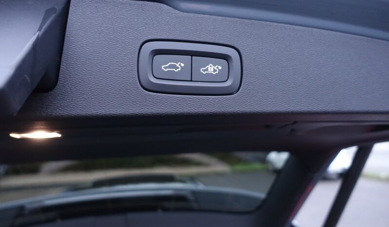 VOLVO V 60 T8 AWD HYBRIDE RECHARGEABLE GEARTRONIC 318 CH + 87  R-DESIGN complet