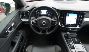 VOLVO V 60 T8 AWD GEARTRONIC 303CH + 87 CH HYBRIDE RECHARGEABLE R-DESIGN complet
