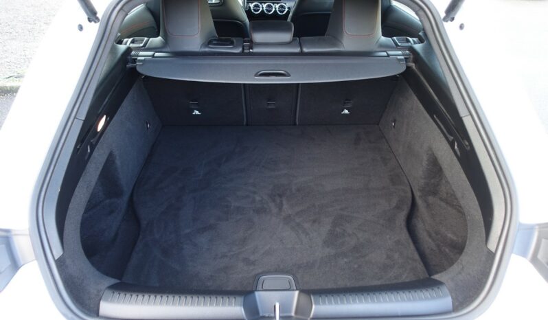 MERCEDES CLA 250 E 8G-DCT SHOOTING BRAKE 262 CH EQ POWER HYBRIDE RECHARGEABLE  AMG-LINE complet