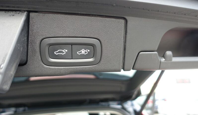 VOLVO XC 60 D4 2.0 L GEARTRONIC 163CH INSCRIPTION complet
