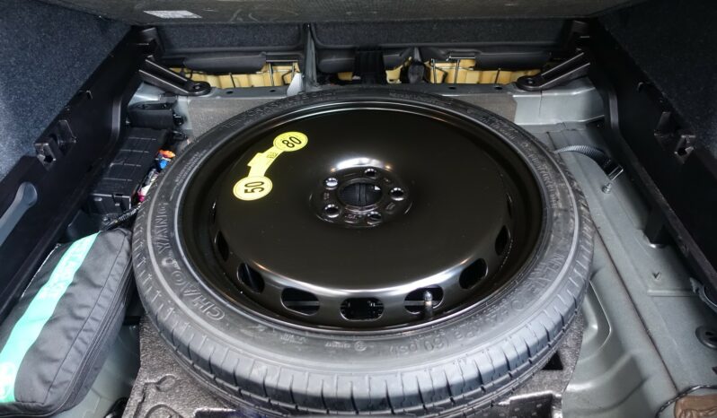 VOLVO XC 40 T4 HYBRIDE RECHARGEABLE GEARTRONIC 211 CH  R-DESIGN complet