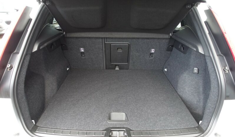 VOLVO XC 40 T4 HYBRIDE RECHARGEABLE GEARTRONIC 211 CH  R-DESIGN complet