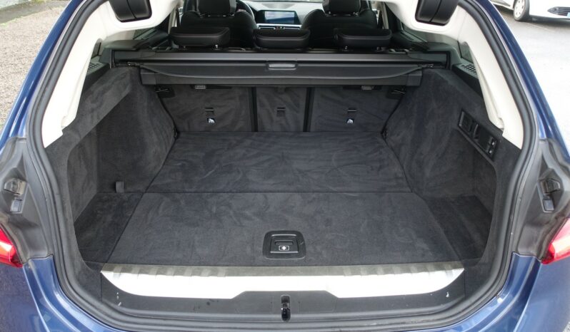 BMW 320 E TOURING HYBRIDE RECHARGEABLE 204 CH complet