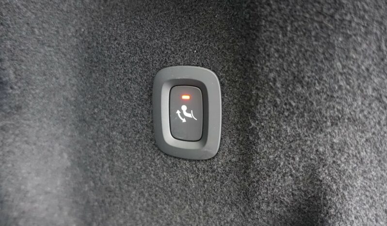 VOLVO XC 60 B4 2.0 L GEARTRONIC 197 CH MHEV INSCRIPTION complet