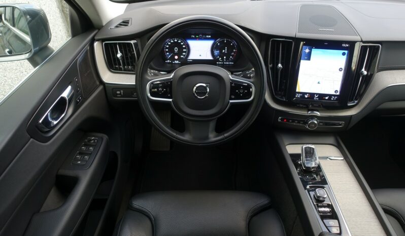 VOLVO XC 60 B4 2.0 L GEARTRONIC 197 CH MHEV INSCRIPTION complet