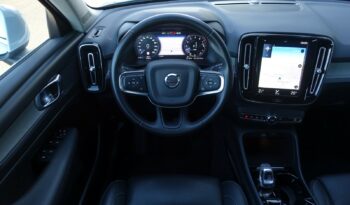 VOLVO XC 40 T4 HYBRIDE RECHARGEABLE GEARTRONIC 211 CH ( 129 CH + 82 CH ) INSCRIPTION complet