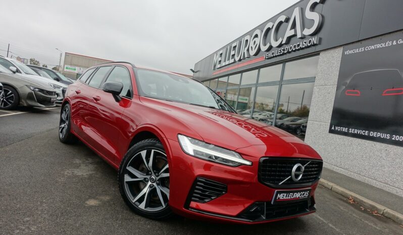 VOLVO V 60 T8 AWD GEARTRONIC 303CH + 87 CH HYBRIDE RECHARGEABLE R-DESIGN complet