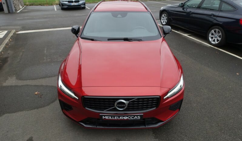 VOLVO V 60 T8 AWD GEARTRONIC 303CH + 87 CH HYBRIDE RECHARGEABLE R-DESIGN complet