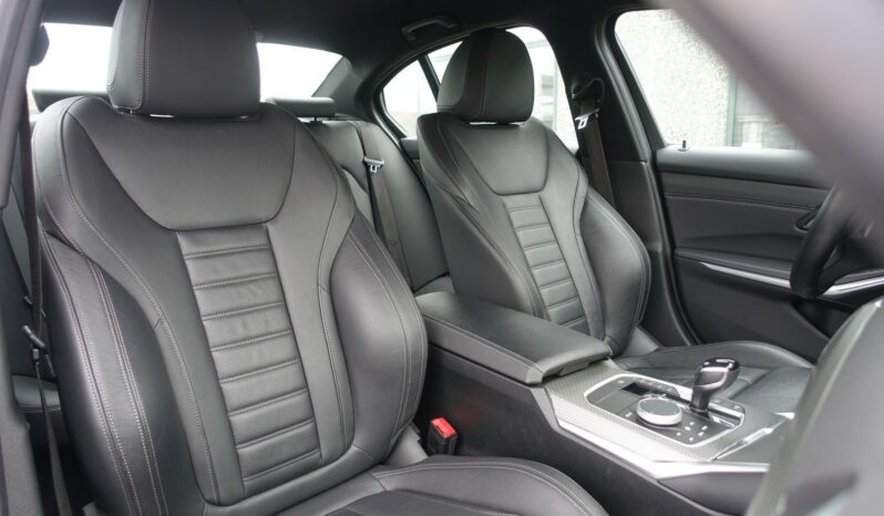 BMW 330 EA BERLINE E-DRIVE HYBRIDE RECHARGEABLE BVA 184 CH + 83 KW SERIE 3 PACK M complet