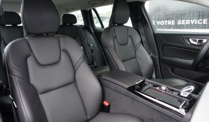 VOLVO V 60 T6 AWD GEARTRONIC 340CH HYBRIDE RECHARGEABLE  INSCRIPTION complet