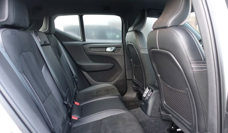 VOLVO XC 40 T4 HYBRIDE RECHARGEABLE GEARTRONIC 211 CH  R-DESIGN complet