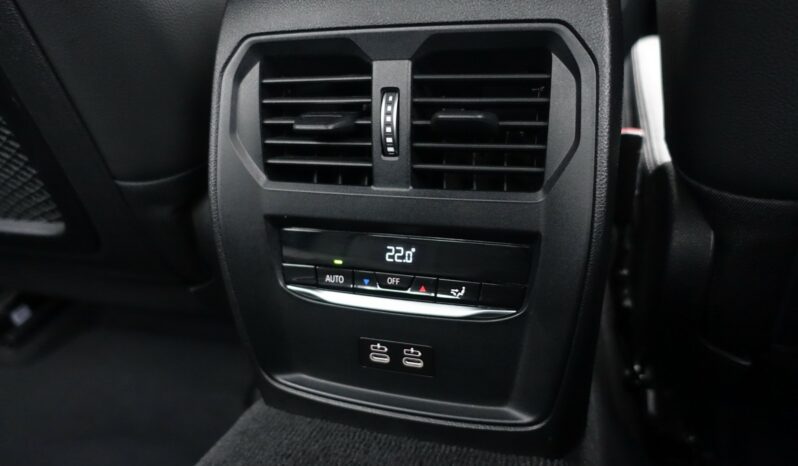 BMW 330 EA BERLINE E-DRIVE HYBRIDE RECHARGEABLE BVA 184 CH + 83 KW SERIE 3 PACK M complet